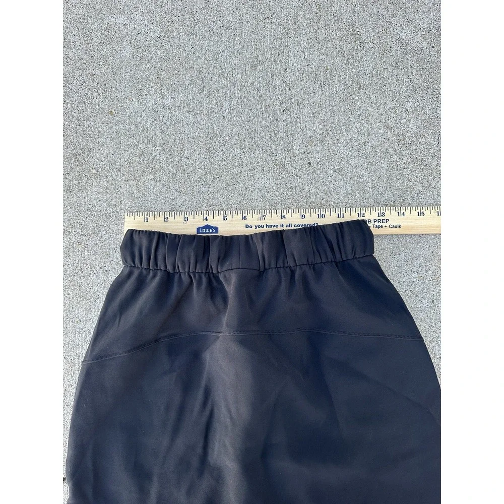 Lululemon On The Fly Skirt *Woven Black‎ Size 4